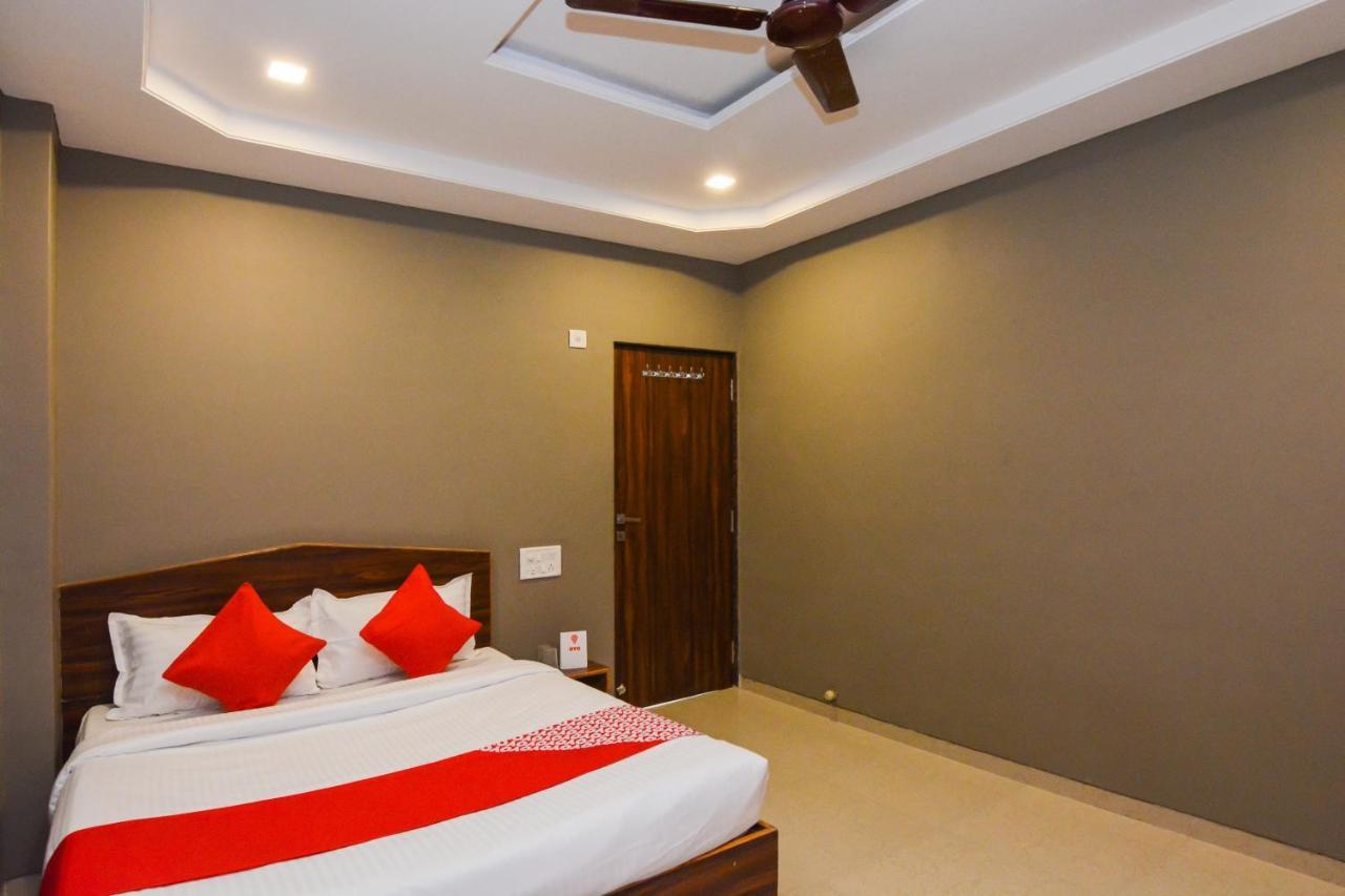 Hotel Sukrangu Palace Shirdi Exterior foto